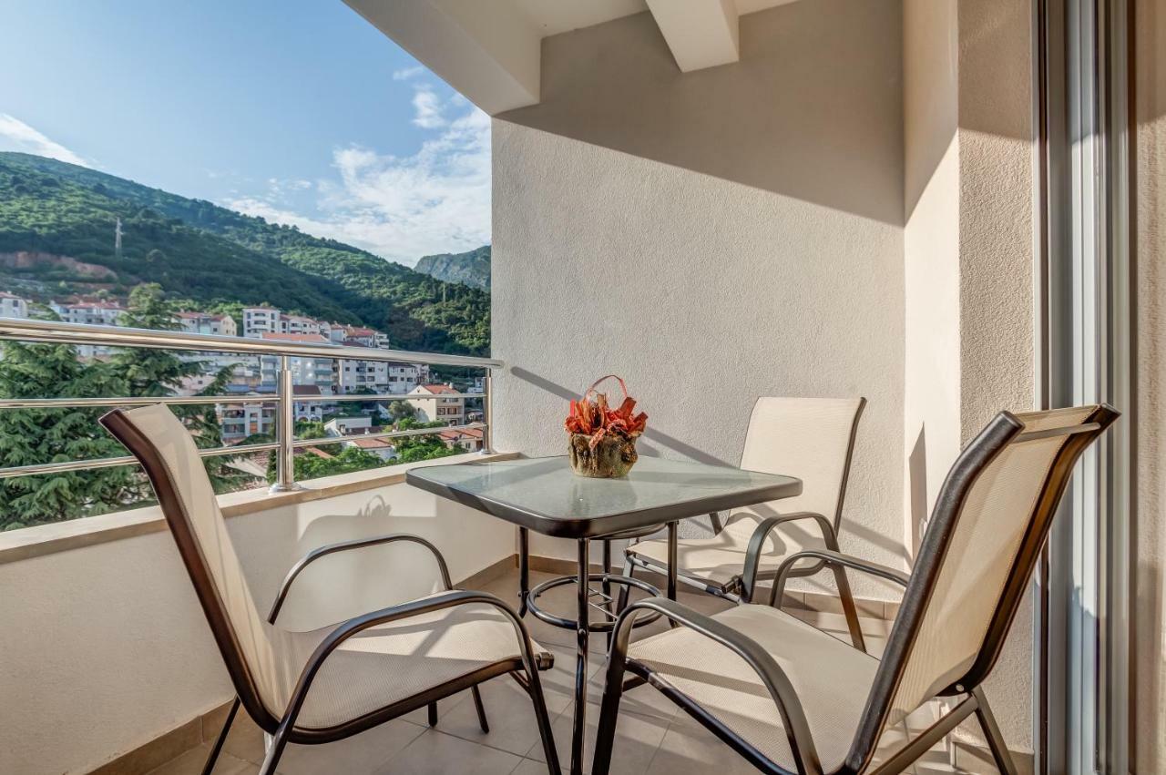 Adriatik Lux Apartments Budva Bagian luar foto