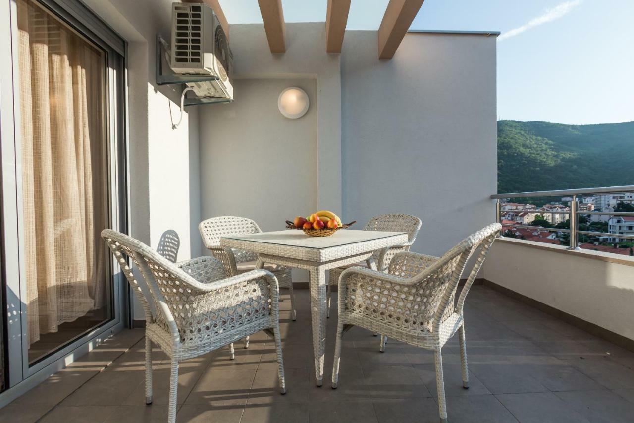 Adriatik Lux Apartments Budva Bagian luar foto