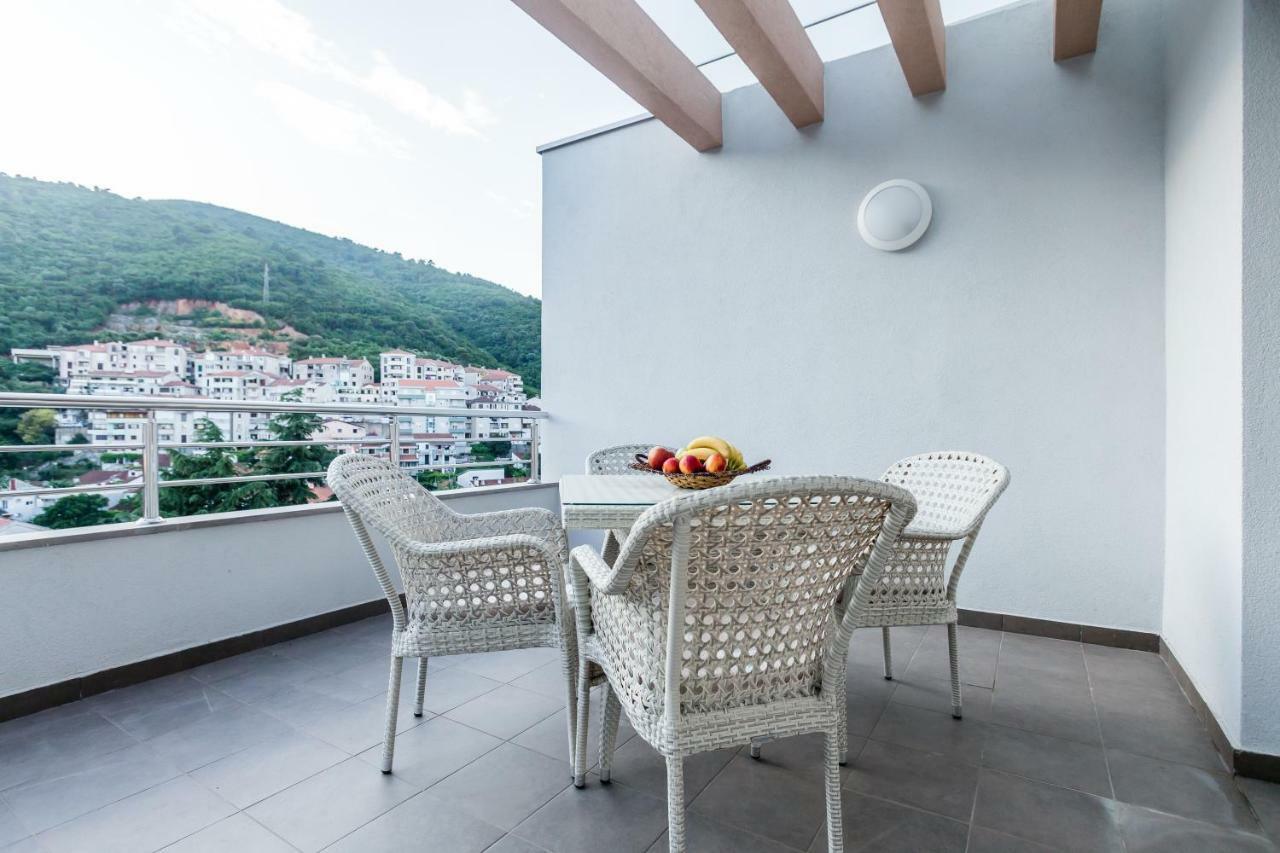 Adriatik Lux Apartments Budva Bagian luar foto